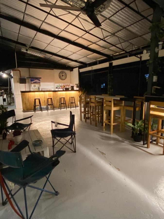 Lime Lite Manila Hostel Makati City Eksteriør bilde