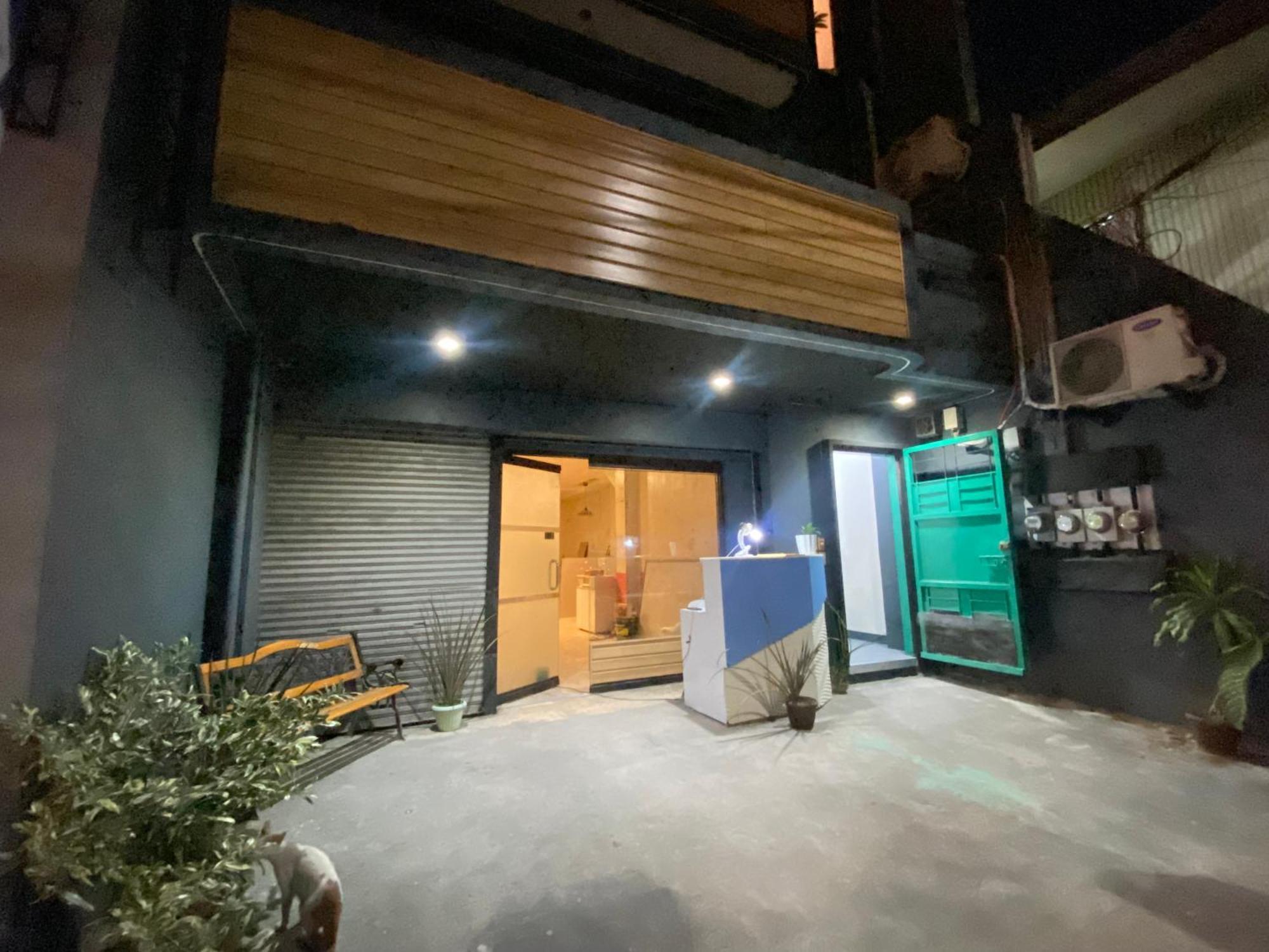 Lime Lite Manila Hostel Makati City Eksteriør bilde