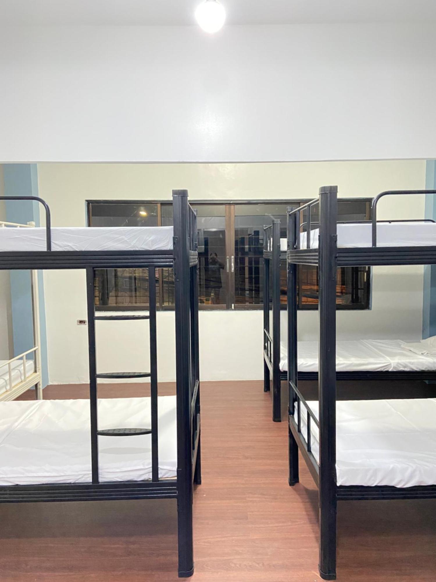 Lime Lite Manila Hostel Makati City Eksteriør bilde